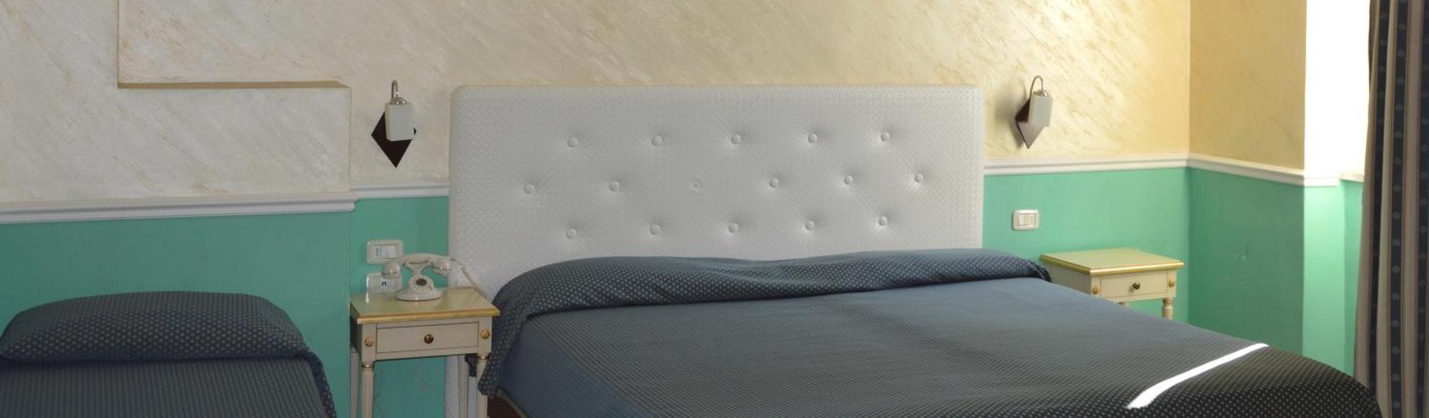 Nouvel Des Bains Hotel 3*