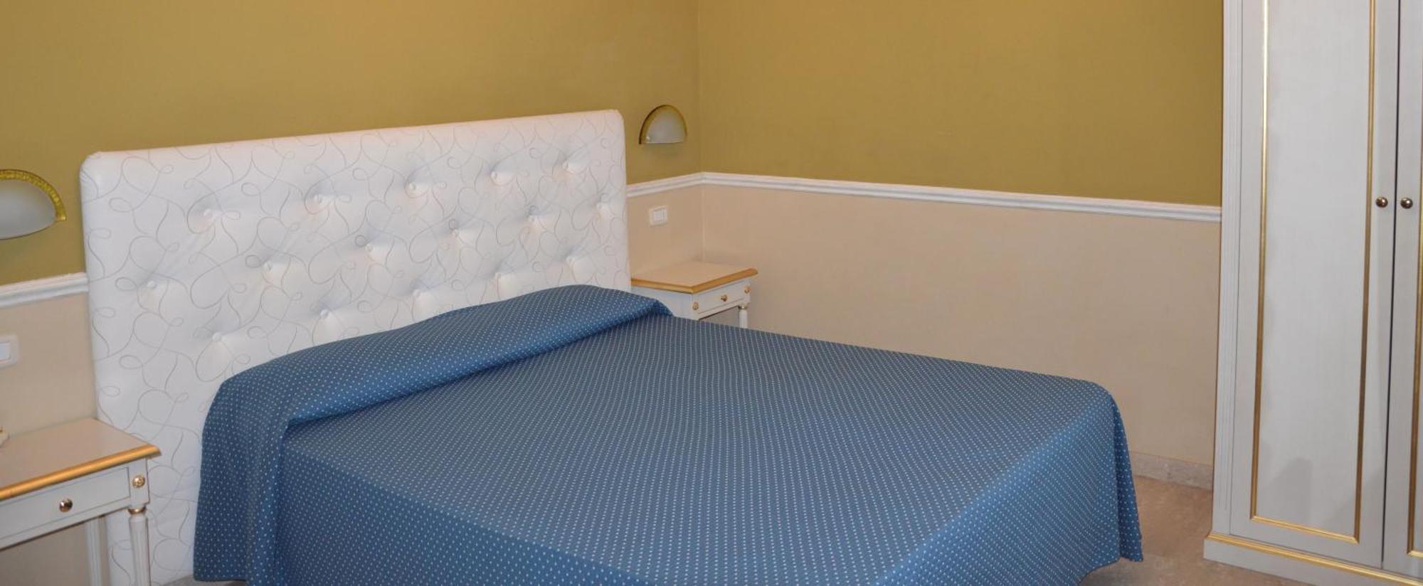 Hotel Nouvel Des Bains 3*